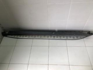 Подножка левая Mercedes-Benz GL-class 2012 Б/У Подножка левая Mercedes-Benz GL-class 2012