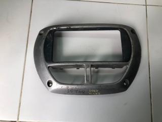 Рамка магнитолы Toyota RAV4 2000