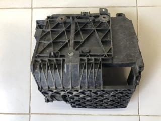 Крепление аккумулятора (корпус/подставка) Renault Megane 2