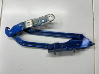 Петля крышки багажника правая Renault Megane 2 2006 Б/У Петля крышки багажника правая Renault Megane 2 2006