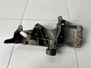 Кронштейн генератора Dacia Logan 1