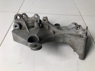 Кронштейн генератора Renault Sandero 2 2014