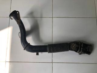 Патрубок воздушного фильтра Nissan Primera 1 1990 Б/У Патрубок воздушного фильтра Nissan Primera 1 1990