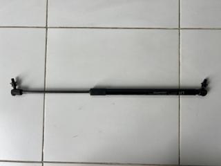 Амортизатор капота левый Hyundai Creta 1 2020