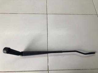 Поводок стеклоочистителя передний левый Лада Гранта 2016