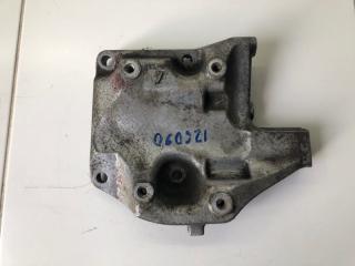 Запчасть кронштейн компрессора кондиционера Honda HR-V 1998