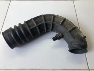 Патрубок воздушного фильтра Лада Калина 2004 Б/У Патрубок воздушного фильтра Лада Калина 2004