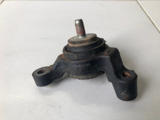 Опора редуктора правая Toyota Hilux 7 2010