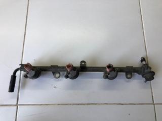 Фото запчасти рейка топливная (рампа) левая Nissan Maxima 1999 Б/У запчасть Запчасть рейка топливная (рампа) левая Nissan Maxima 1999