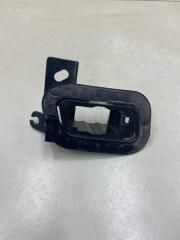 Кронштейн форсунки омывателя фары передний правый Toyota Land Cruiser