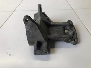 Запчасть кронштейн компрессора кондиционера Subaru Forester S12