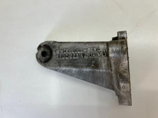 Кронштейн опоры двигателя правый Mercedes-Benz E-class