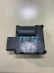 Фото запчасти моторчик заслонки отопителя Audi Q7 2009 Б/У запчасть Запчасть моторчик заслонки отопителя Audi Q7 2009