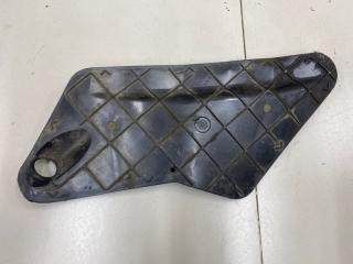 Запчасть заглушка двери задняя левая Audi Q7 2009