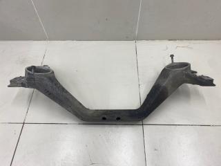 Балка поперечная передняя Audi Q7 2009