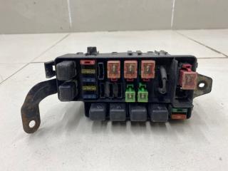Запчасть блок предохранителей Subaru Legacy B11 1996