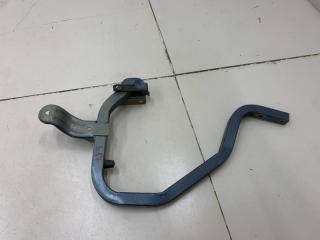 Петля крышки багажника левая Renault Logan 1 2011 Б/У Петля крышки багажника левая Renault Logan 1 2011