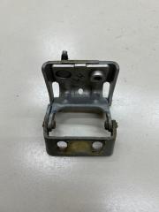 Петля двери багажника Ford Explorer 4 2007