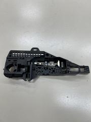 Кронштейн ручки двери наружной передний левый Лада Х-рей