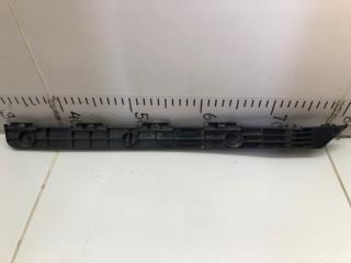 Направляющая бампера задняя правая Toyota Camry XV40