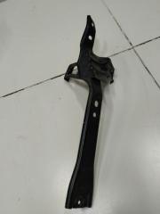 Кронштейн замка капота Toyota RAV4