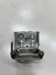 Петля двери багажника правая Ford Explorer 4 2007