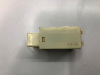 Реле Mazda 323 2002