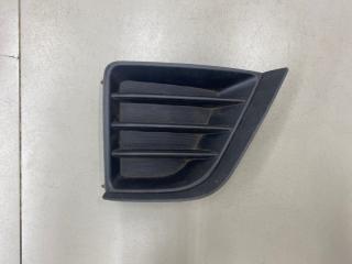 Заглушка бампера передняя правая Toyota Corolla E180 Б/У Заглушка бампера передняя правая Toyota Corolla E180