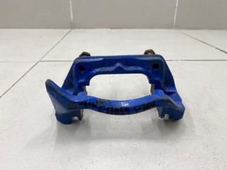 Фото запчасти скоба суппорта передняя правая Mercedes-Benz C-class Б/У запчасть Запчасть скоба суппорта передняя правая Mercedes-Benz C-class