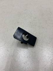 Фото запчасти кронштейн датчика парковки в решетку радиатора правый Audi Q7 Б/У запчасть Запчасть кронштейн датчика парковки в решетку радиатора правый Audi Q7