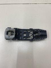 Кронштейн ручки двери наружной передний правый Skoda Superb 2