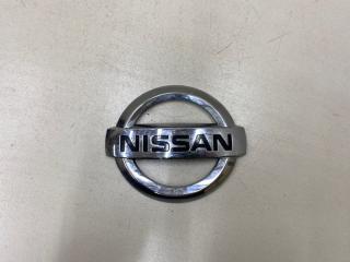 Запчасть эмблема на дверь багажника Nissan Murano 2