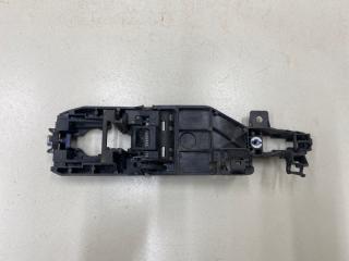 Запчасть кронштейн ручки двери наружной задний левый Haval F7