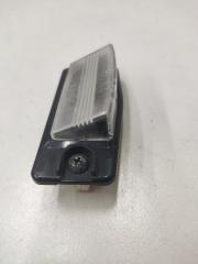 Фонарь подсветки номера Nissan X-Trail T32 MR20DD Фонарь подсветки номера Nissan X-Trail T32 MR20DD
