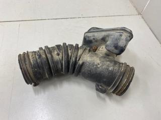 Патрубок воздушного фильтра Toyota Carina 1995 Б/У Патрубок воздушного фильтра Toyota Carina 1995