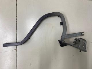 Петля крышки багажника левая Лада Гранта Б/У Петля крышки багажника левая Лада Гранта