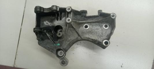 Кронштейн генератора Renault Logan 1