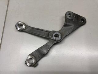 Запчасть кронштейн балки подмоторной передний правый Honda Civic 8 2008