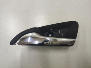 Фото запчасти ручка двери внутренняя левая Opel Astra J 2012 Б/У запчасть Запчасть ручка двери внутренняя левая Opel Astra J 2012