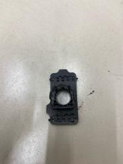 Запчасть кронштейн датчика парковки передний Kia Carnival 4