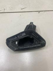 Кронштейн форсунки омывателя фары передний правый Skoda Superb 3