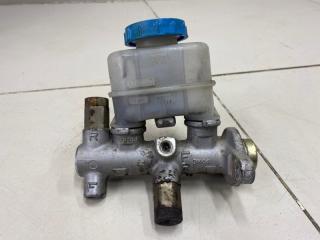 Фото запчасти цилиндр тормозной главный Nissan Almera 2 Б/У запчасть Запчасть цилиндр тормозной главный Nissan Almera 2