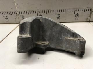 Кронштейн опоры двигателя правый Renault Clio 2 2007