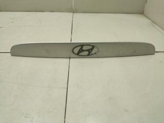 Накладка крышки багажника Hyundai Verna 2 2006