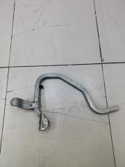 Петля крышки багажника правая Renault Logan 1 Б/У Петля крышки багажника правая Renault Logan 1