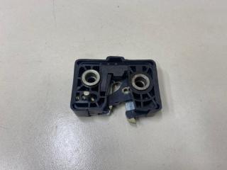 Замок двери правый Лада Приора новая Замок двери правый Лада Приора