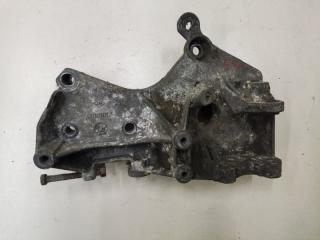 Кронштейн генератора Renault Kangoo 1