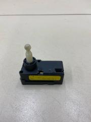 Моторчик корректора фары Volkswagen Polo 5