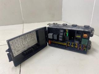 Блок предохранителей Ford Focus 1 2004 Б/У Блок предохранителей Ford Focus 1 2004