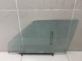 Запчасть стекло двери переднее левое Toyota Camry XV10 1985